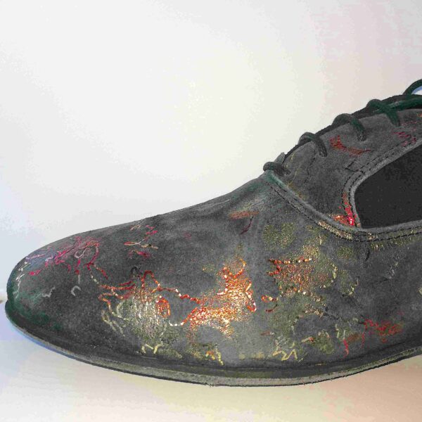 Embossed printed suede men's tango shoe