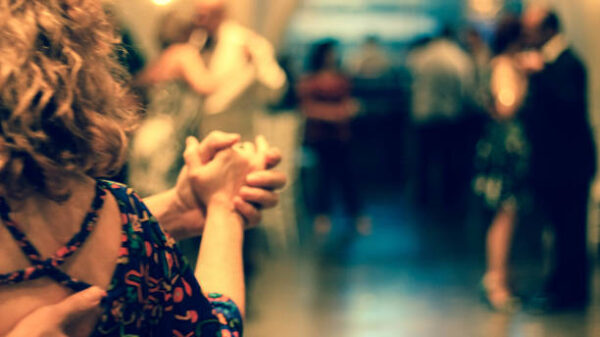Couples dancing Tango